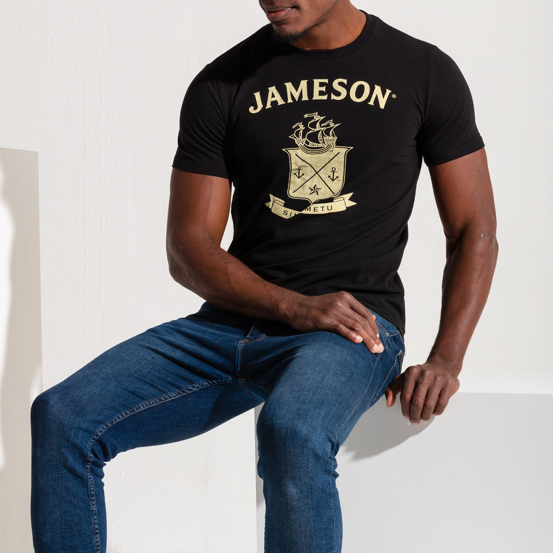 Jameson Crest T-Shirt -Black